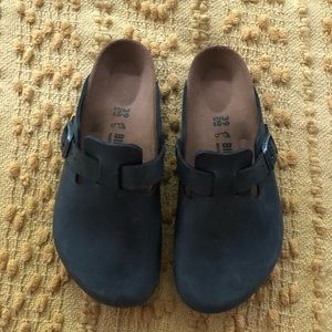 Brand new never worn Birkenstock clogs !